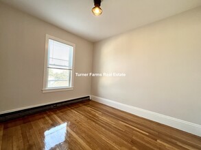 102 Buttonwood St, Unit 3 in Boston, MA - Building Photo - Building Photo