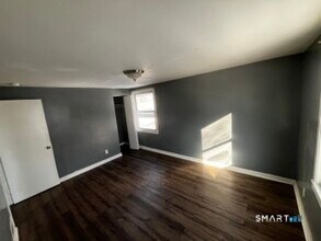 6 Hilltop Rd in New Haven, CT - Building Photo - Building Photo