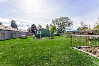 1304 N Cora St in Ellensburg, WA - Building Photo - Building Photo