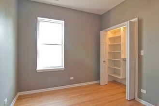2447 N Lowell Ave in Chicago, IL - Building Photo - Building Photo