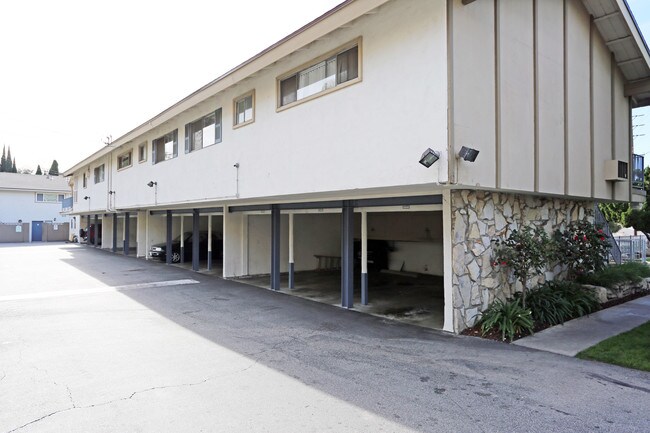 Imperial Terrace in Brea, CA - Foto de edificio - Building Photo