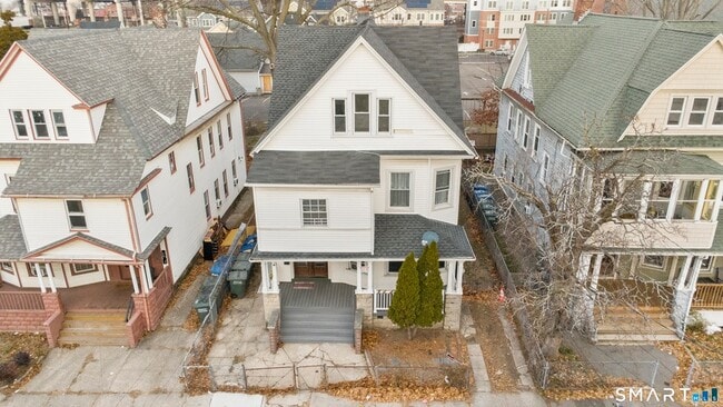 48 Park Terrace, Unit 1 in Bridgeport, CT - Building Photo - Building Photo