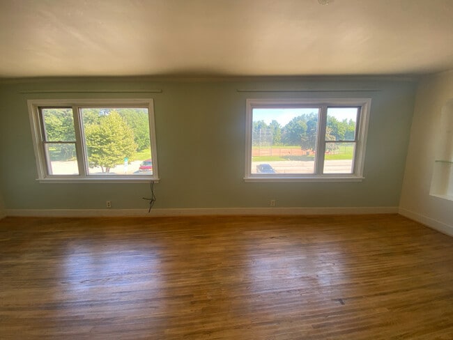 505 Ridge Rd