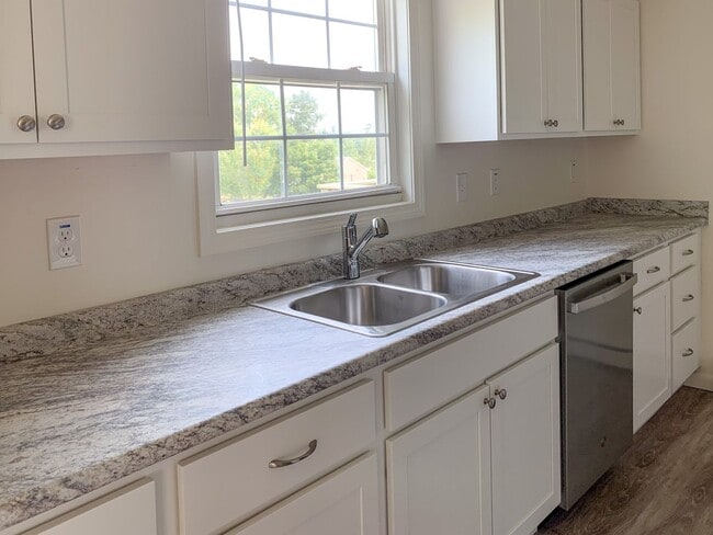 340 Spear St in South Burlington, VT - Building Photo - Building Photo