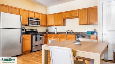 625 E Stassney Ln in Austin, TX - Building Photo - Building Photo