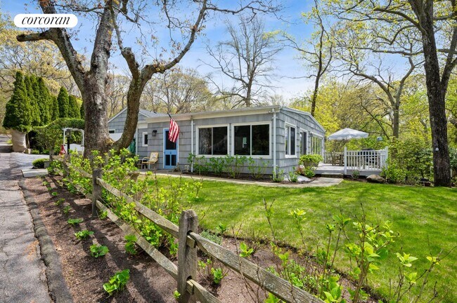 90 Bay St in Southampton, NY - Building Photo - Building Photo