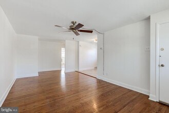 5448 Hermit Terrace in Philadelphia, PA - Building Photo - Building Photo