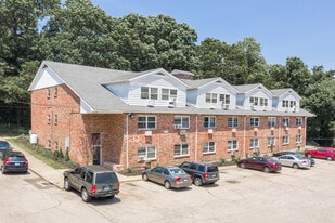 Brookside Gardens in Bridgeport, CT - Building Photo