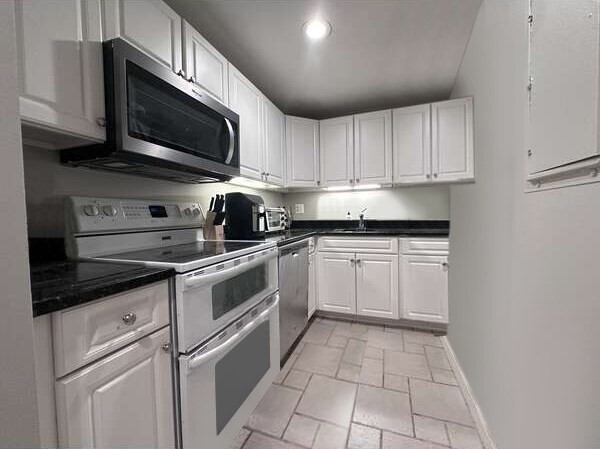 403 Marlborough St, Unit 2 in Boston, MA - Building Photo