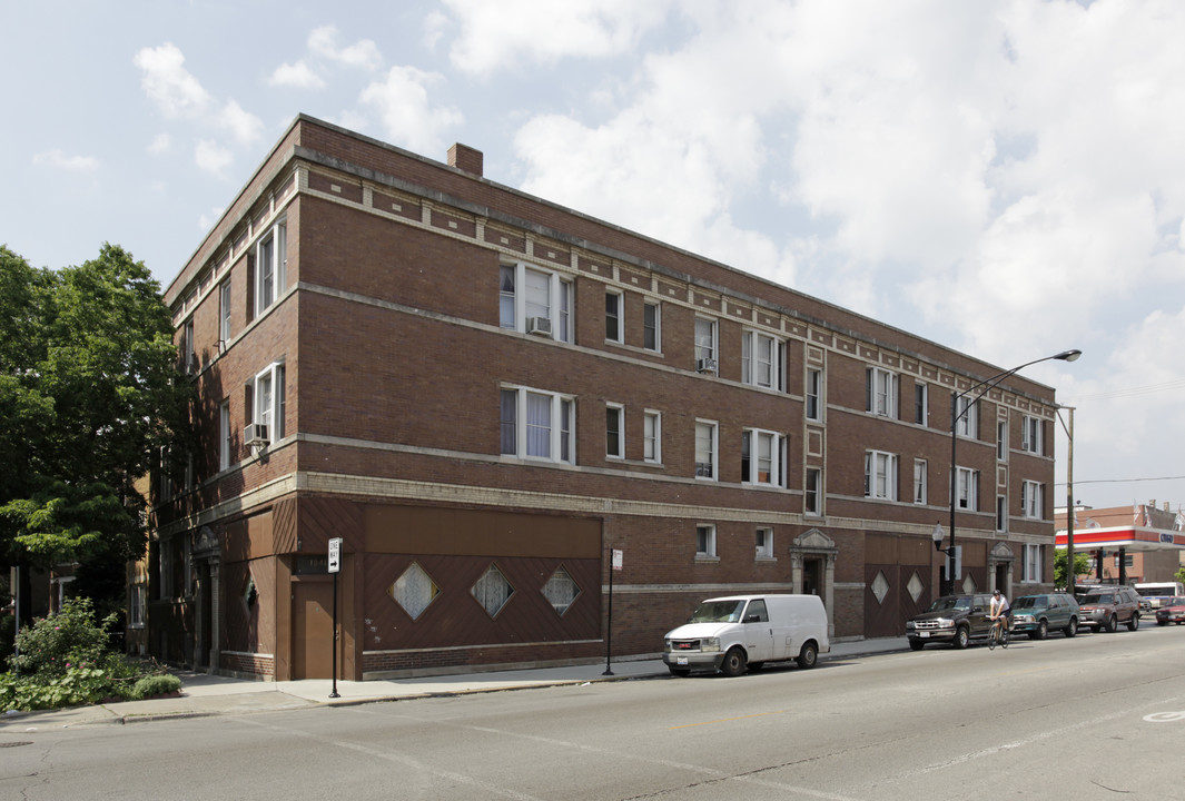 1941-1945 W Augusta Blvd in Chicago, IL - Building Photo