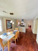 660 W Whillock St in Fayetteville, AR - Building Photo - Building Photo