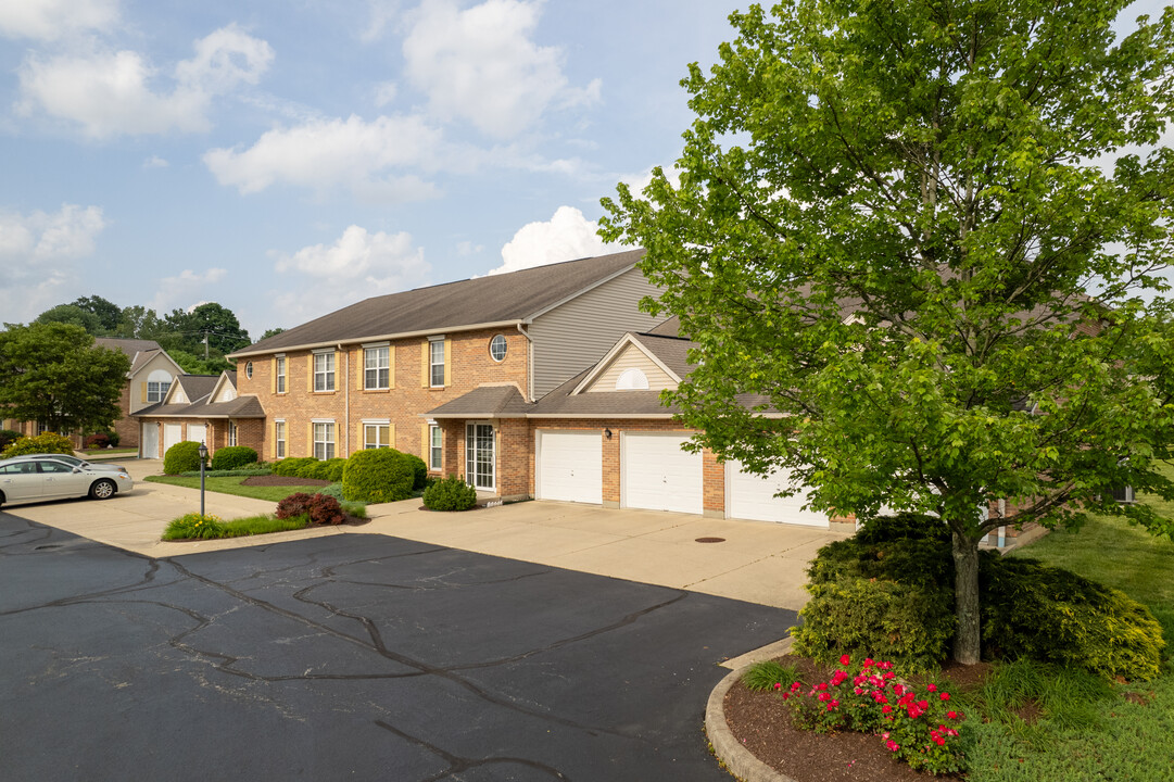 Cross Creek Condominiums in Cincinnati, OH - Building Photo