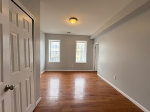 146 Ripley Pl, Unit 2 in Elizabeth, NJ - Building Photo - Building Photo