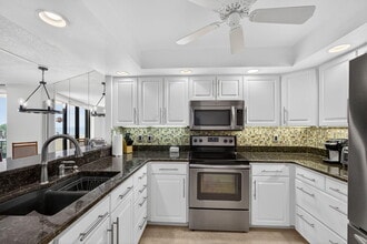 2800 N Ocean Dr in Riviera Beach, FL - Foto de edificio - Building Photo