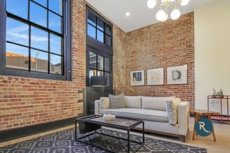 1148 S Peters St in New Orleans, LA - Building Photo - Building Photo