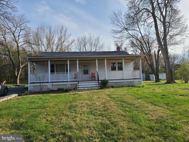 property at 9017 Yorkshire Ln