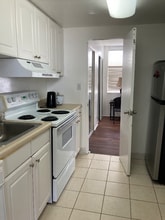 1020 Green St in Honolulu, HI - Building Photo - Building Photo