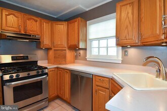 1531 Patrick Henry Dr in Arlington, VA - Building Photo - Building Photo