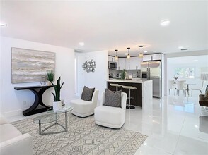 3711 Huntington St NE in St. Petersburg, FL - Building Photo - Building Photo