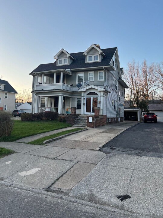 3341 Desota Ave in Cleveland Heights, OH - Building Photo