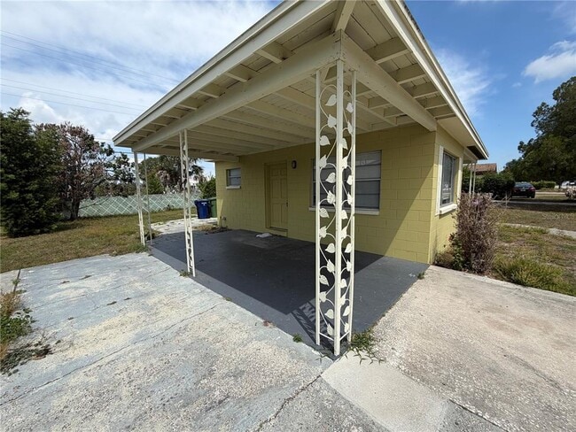 2007 9th St NE in Winter Haven, FL - Building Photo - Building Photo