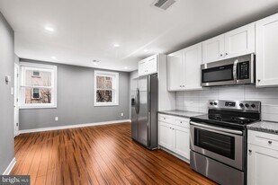 2125 N 20th St, Unit 2 in Philadelphia, PA - Building Photo