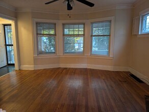 3160 Meadowbrook Blvd in Cleveland Heights, OH - Building Photo - Building Photo