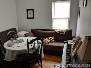 148 Fifth St. in Cambridge, MA - Foto de edificio - Building Photo