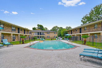 Park Regency in Baton Rouge, LA - Building Photo - Building Photo