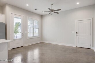 107 Satsuma Dr in Youngsville, LA - Building Photo - Building Photo