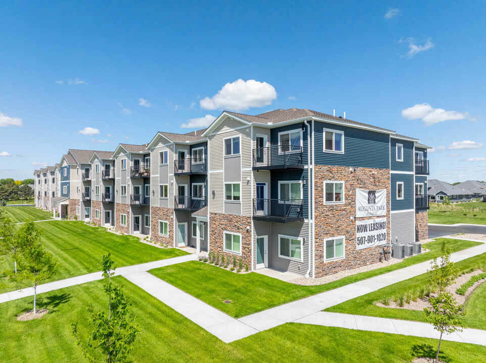 Augusta Park Estates in Mankato, MN - Building Photo