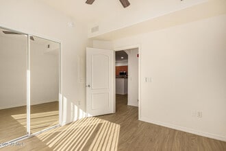 6900 E Princess Dr in Phoenix, AZ - Building Photo - Building Photo