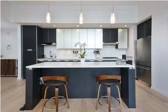 141 Dorchester Ave in Boston, MA - Foto de edificio - Building Photo