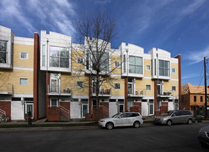 Lofts Dilworth in Charlotte, NC - Building Photo - Building Photo