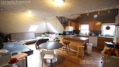 42 Brainerd Rd, Unit #3 in Boston, MA - Building Photo - Building Photo