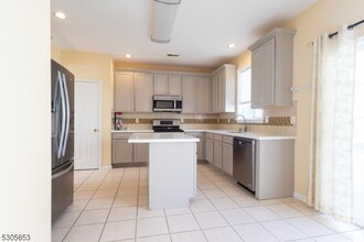 139 Winding Hill Dr in Hackettstown, NJ - Building Photo - Building Photo