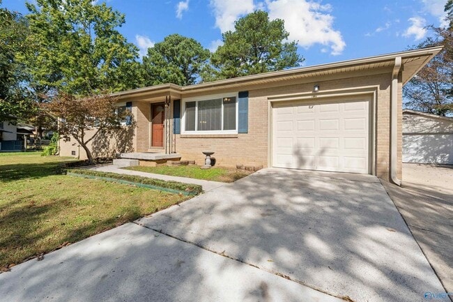 1007 Heard Ct SE in Huntsville, AL - Building Photo - Building Photo