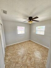 5630 Dartmouth Ave N in St. Petersburg, FL - Building Photo - Building Photo