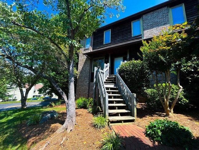 property at 193 Kinloch Ct