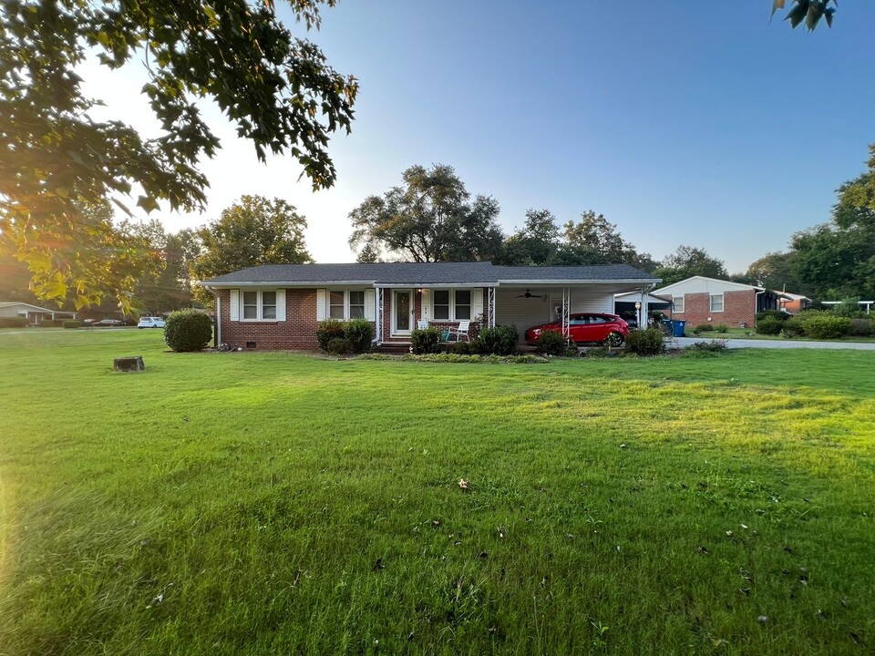 410 Meadow Ln in Athens, GA - Building Photo