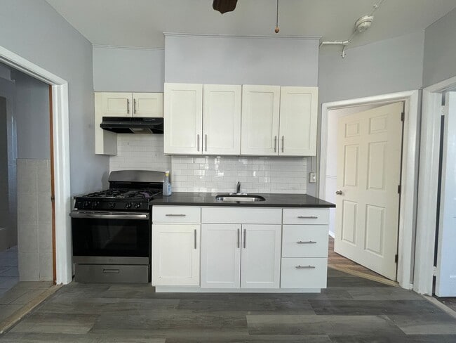 579 Avenue A, Unit 1