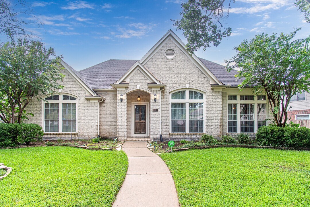 10911 Hundred Bridge Ln in Sugar Land, TX - Building Photo