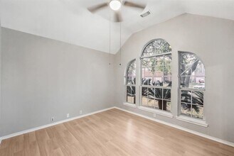 3030 Providence Oak St in Houston, TX - Building Photo - Building Photo