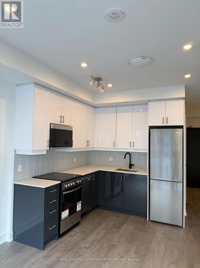 2333 Khalsa Gate in Oakville, ON - Building Photo - Building Photo