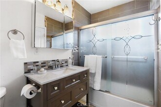 5341 Garden Grove Ave in Los Angeles, CA - Building Photo - Building Photo