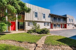 7914 Mullen Dr, Unit 105 in Austin, TX - Building Photo