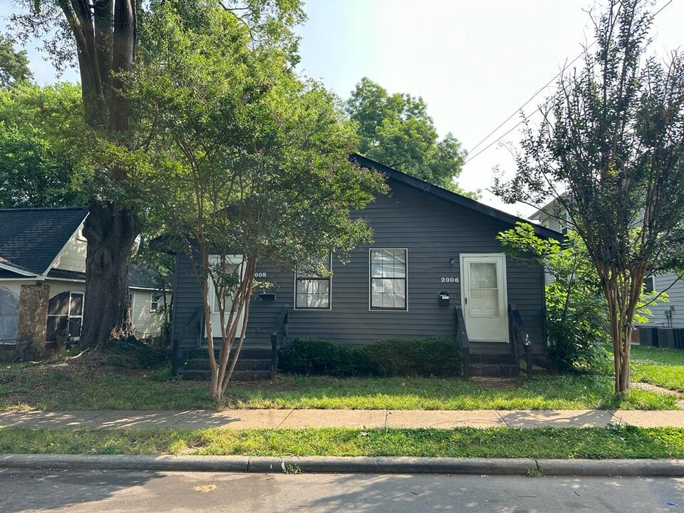 2008 Roslyn Ave in Charlotte, NC - Foto de edificio