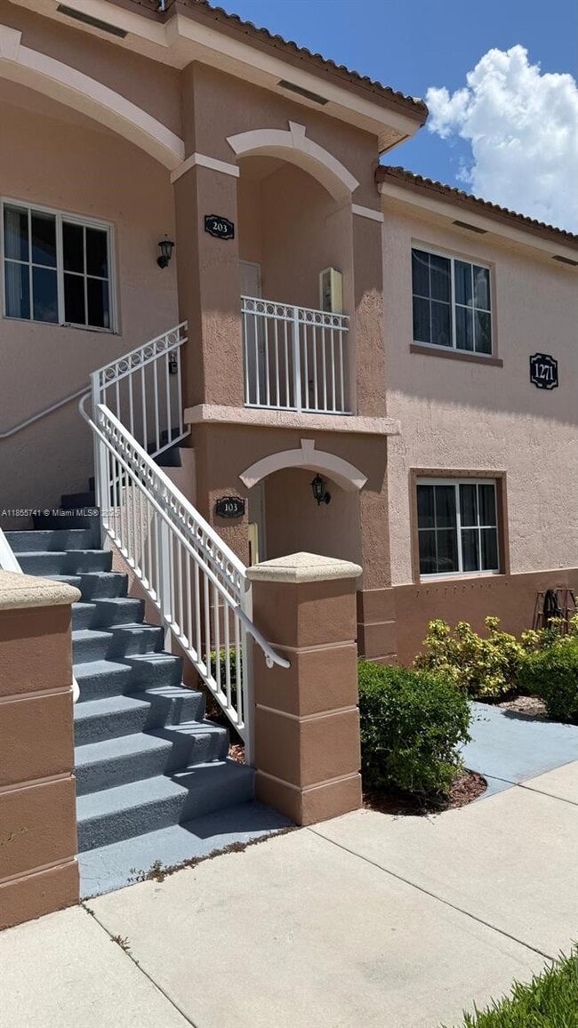 property at 1271 SE 27th St