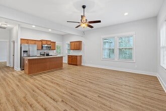 707 Division St in Lake Charles, LA - Building Photo - Building Photo