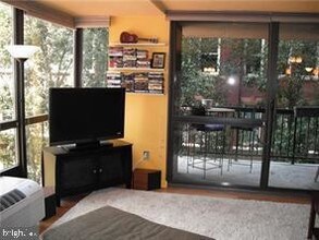 233 S 6th St-Unit -302 in Philadelphia, PA - Foto de edificio - Building Photo